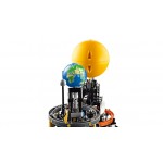 LEGO Technic : La planète Terre et la Lune en orbite - 526 pcs